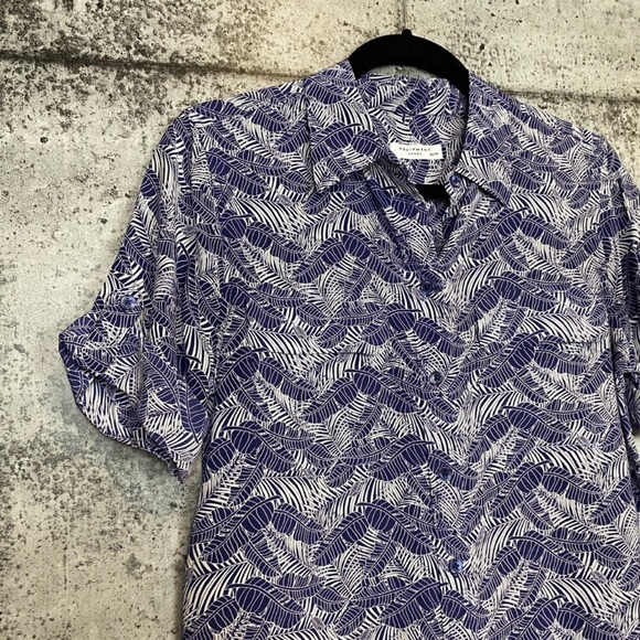 Equipment // Silk Short Sleeve Top - Picture 4 of 6